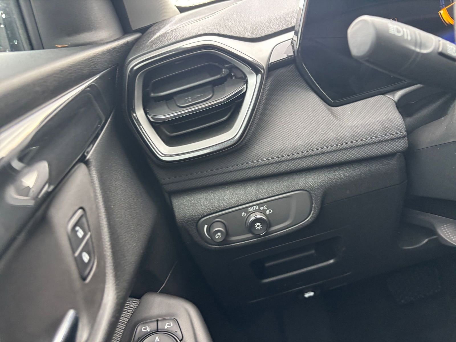 Thumbnail: 2025 Chevrolet TrailBlazer - 32