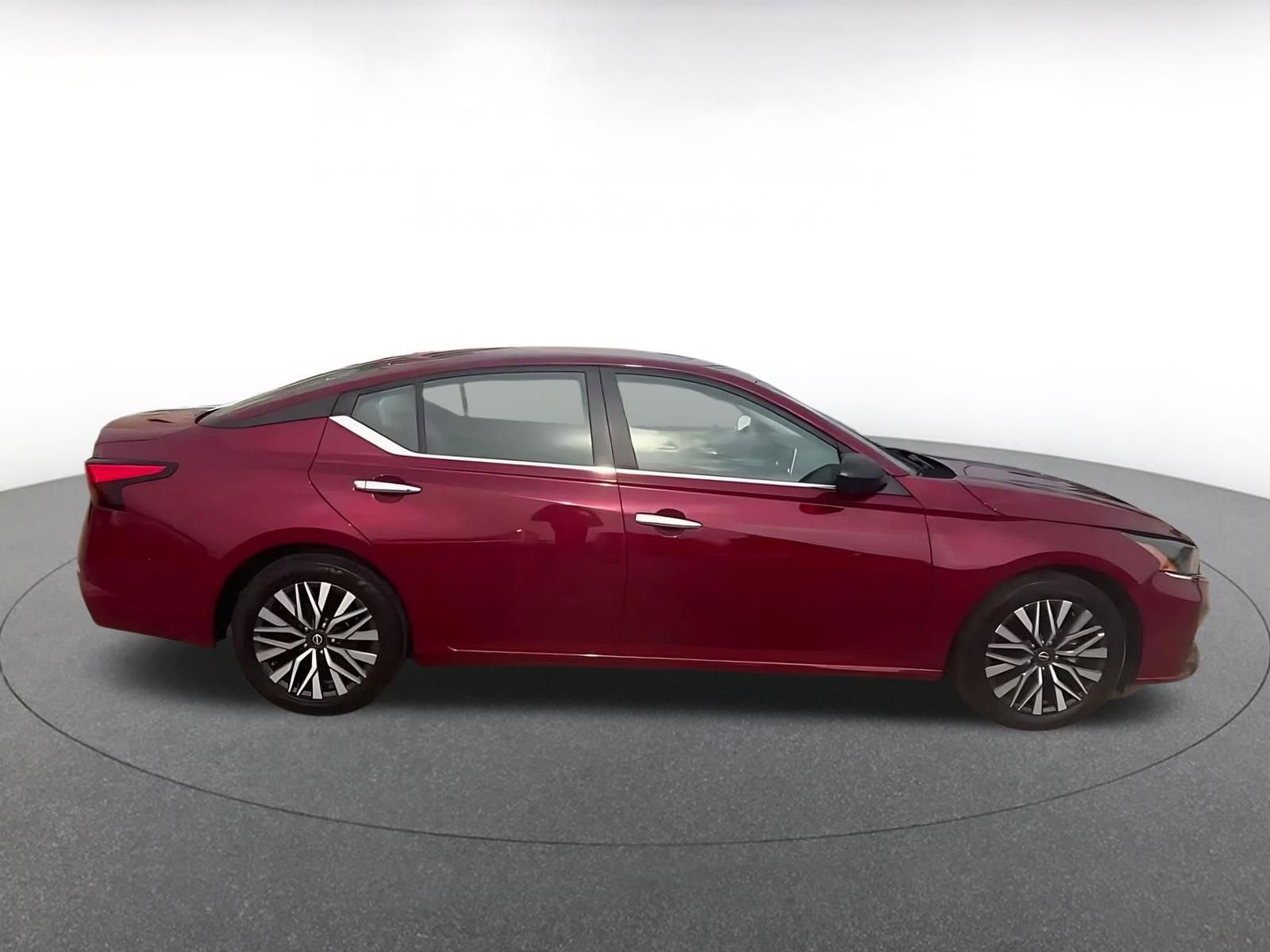 Thumbnail: 2025 Nissan Altima - 16