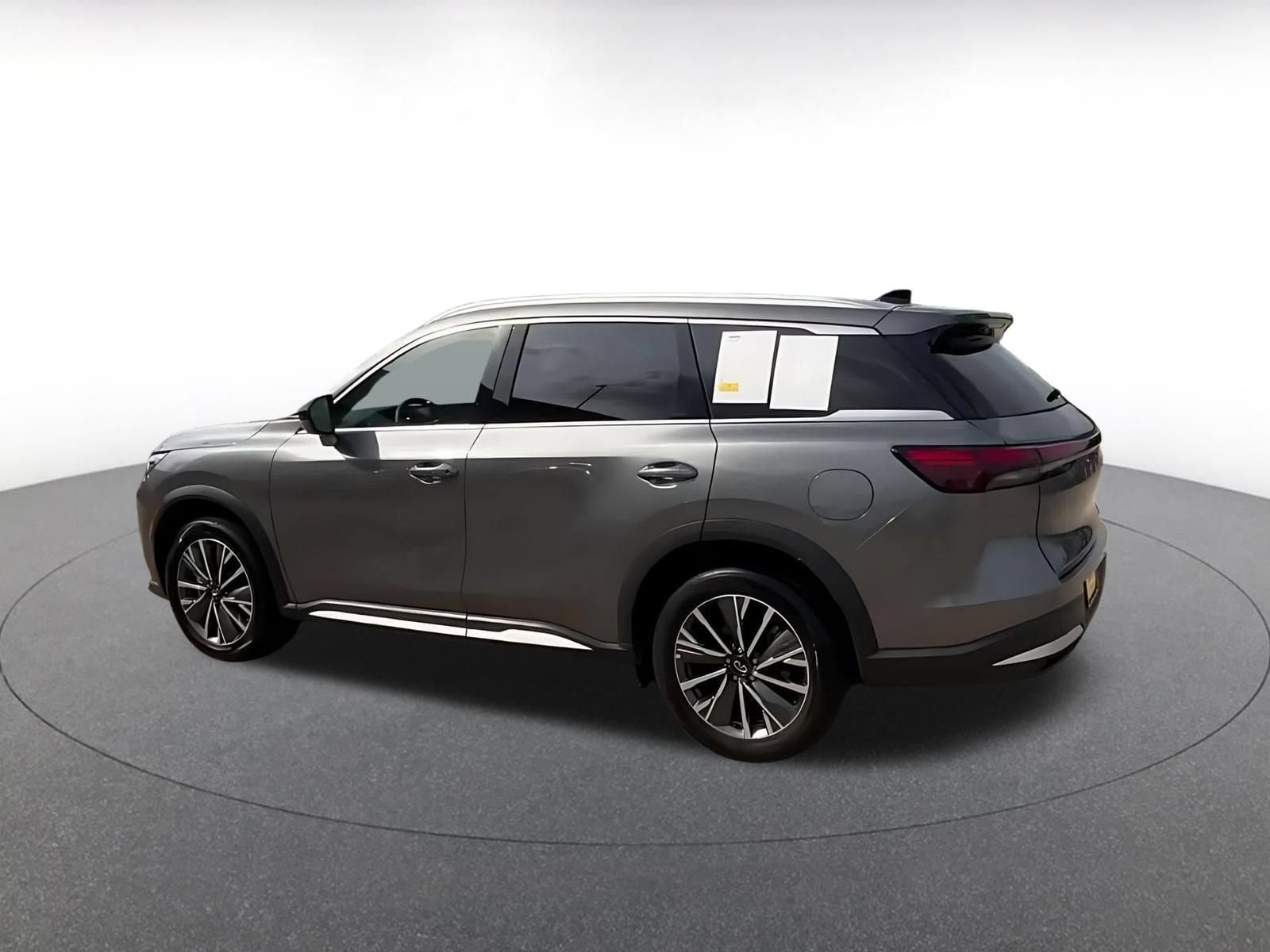 Thumbnail: 2026 INFINITI QX60 - 10