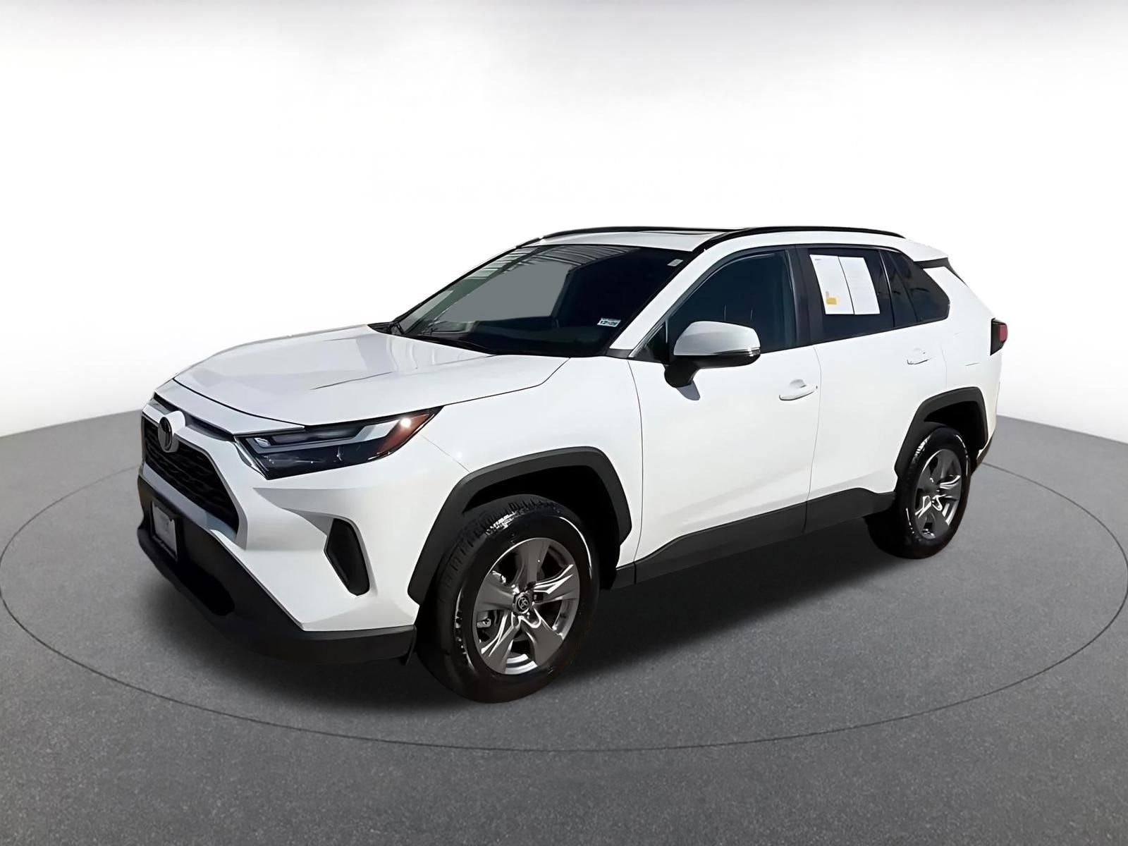 Thumbnail: 2025 Toyota RAV4 - 8