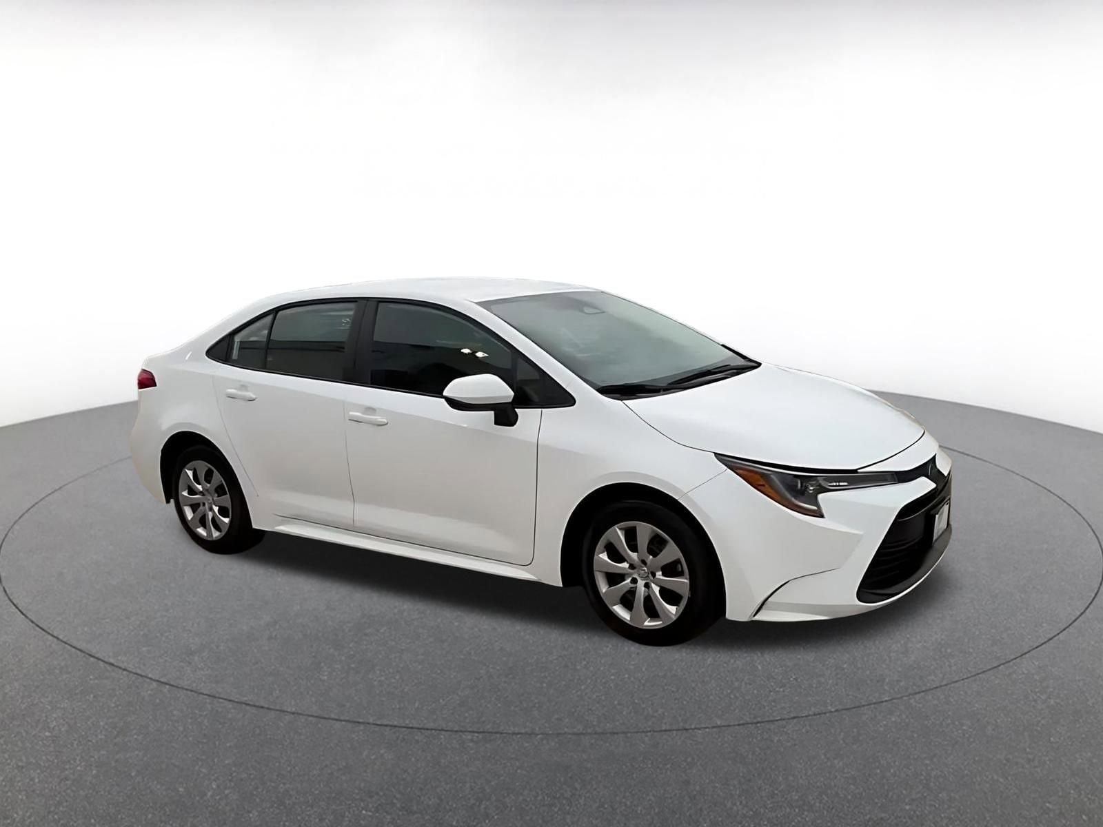 Thumbnail: 2025 Toyota Corolla - 2