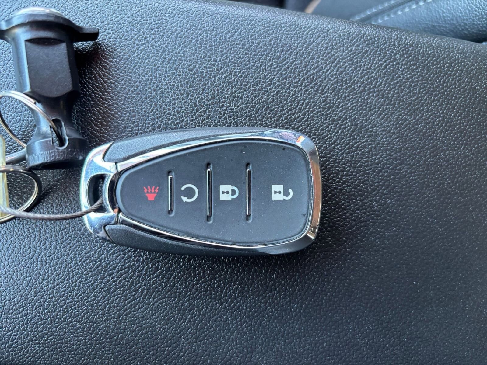 Thumbnail: 2025 Chevrolet Trax - 23