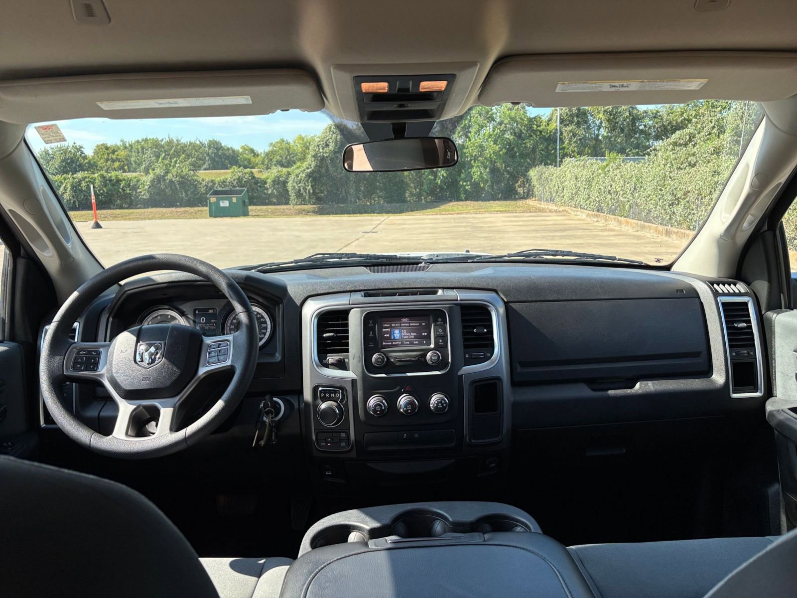 Thumbnail: 2022 RAM 1500 Classic - 32