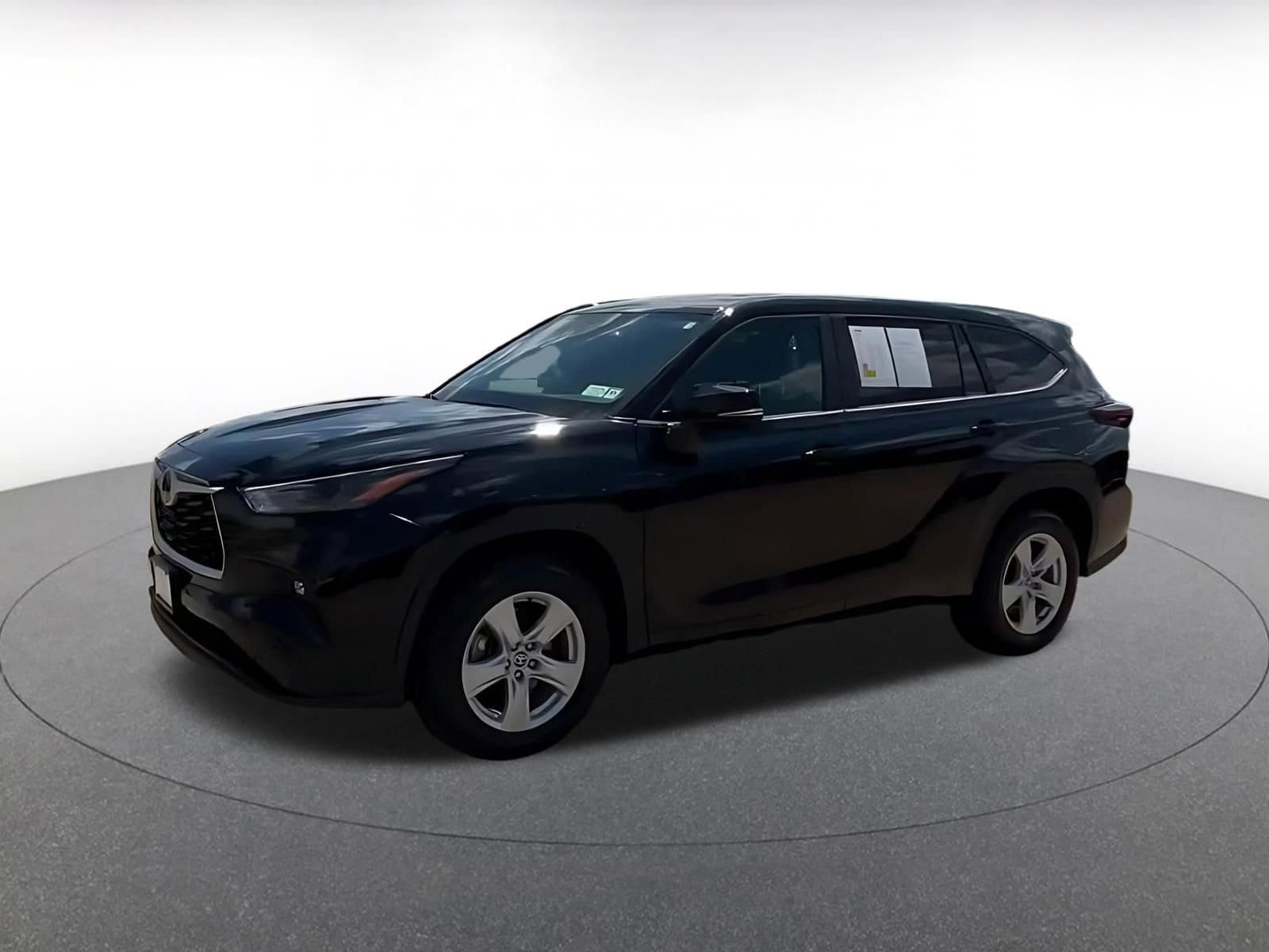 Thumbnail: 2025 Toyota Highlander - 10