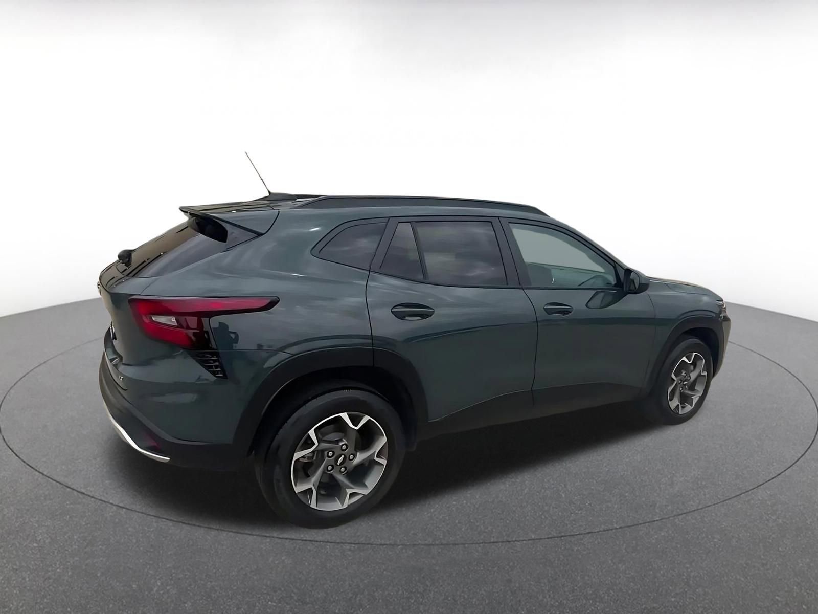 Thumbnail: 2025 Chevrolet Trax - 14