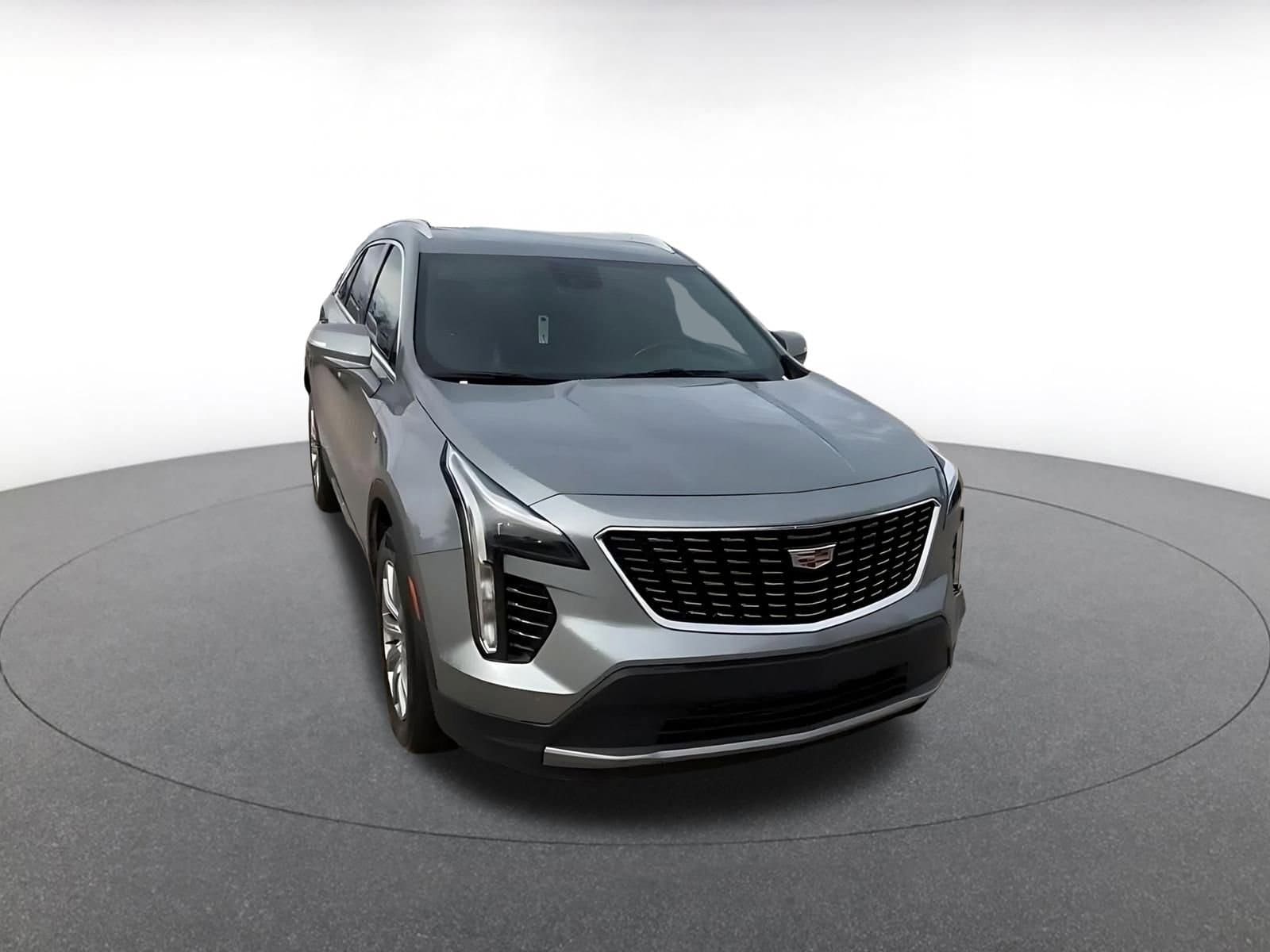 Thumbnail: 2023 Cadillac XT4 - 3
