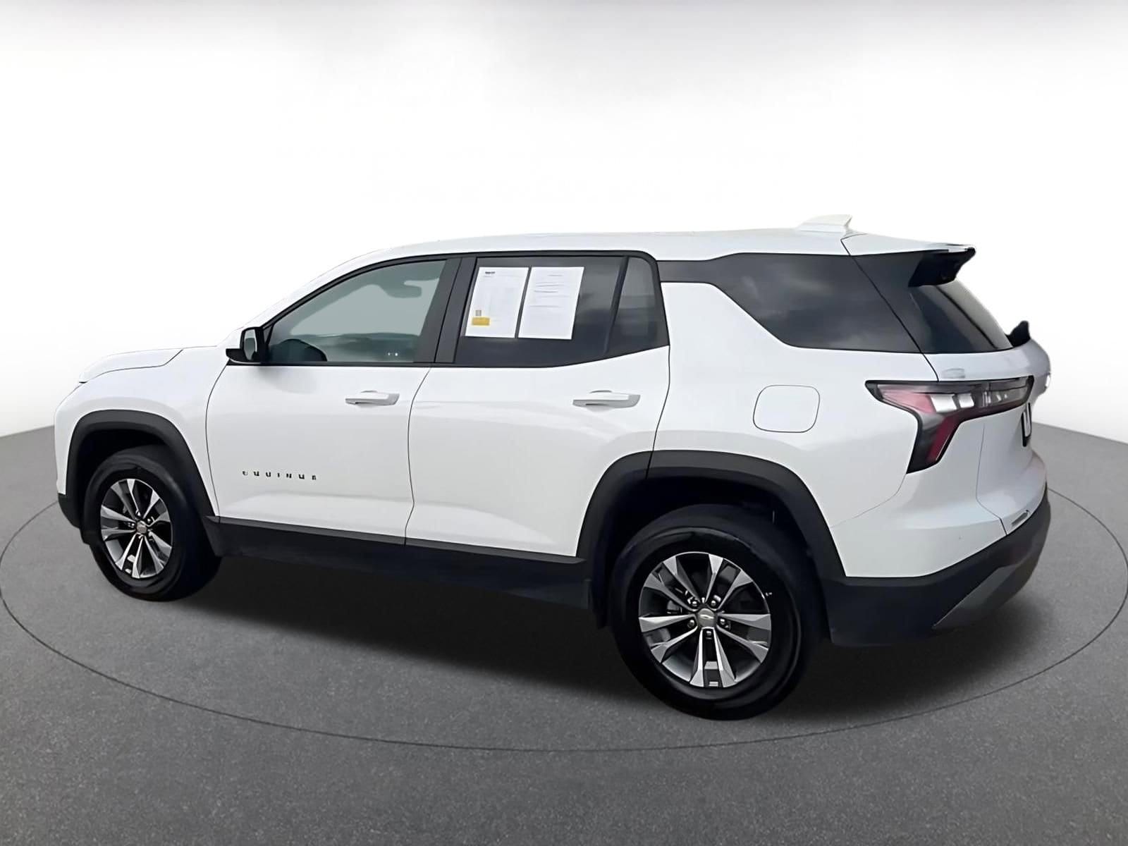 Thumbnail: 2025 Chevrolet Equinox - 10