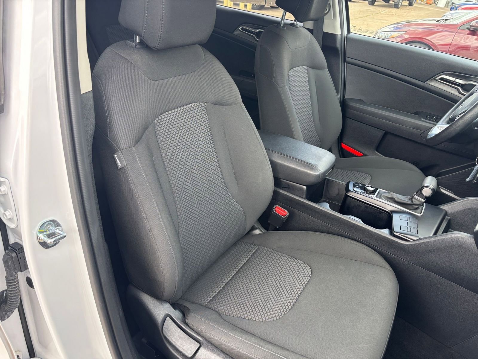 Thumbnail: 2025 Kia Sportage - 35