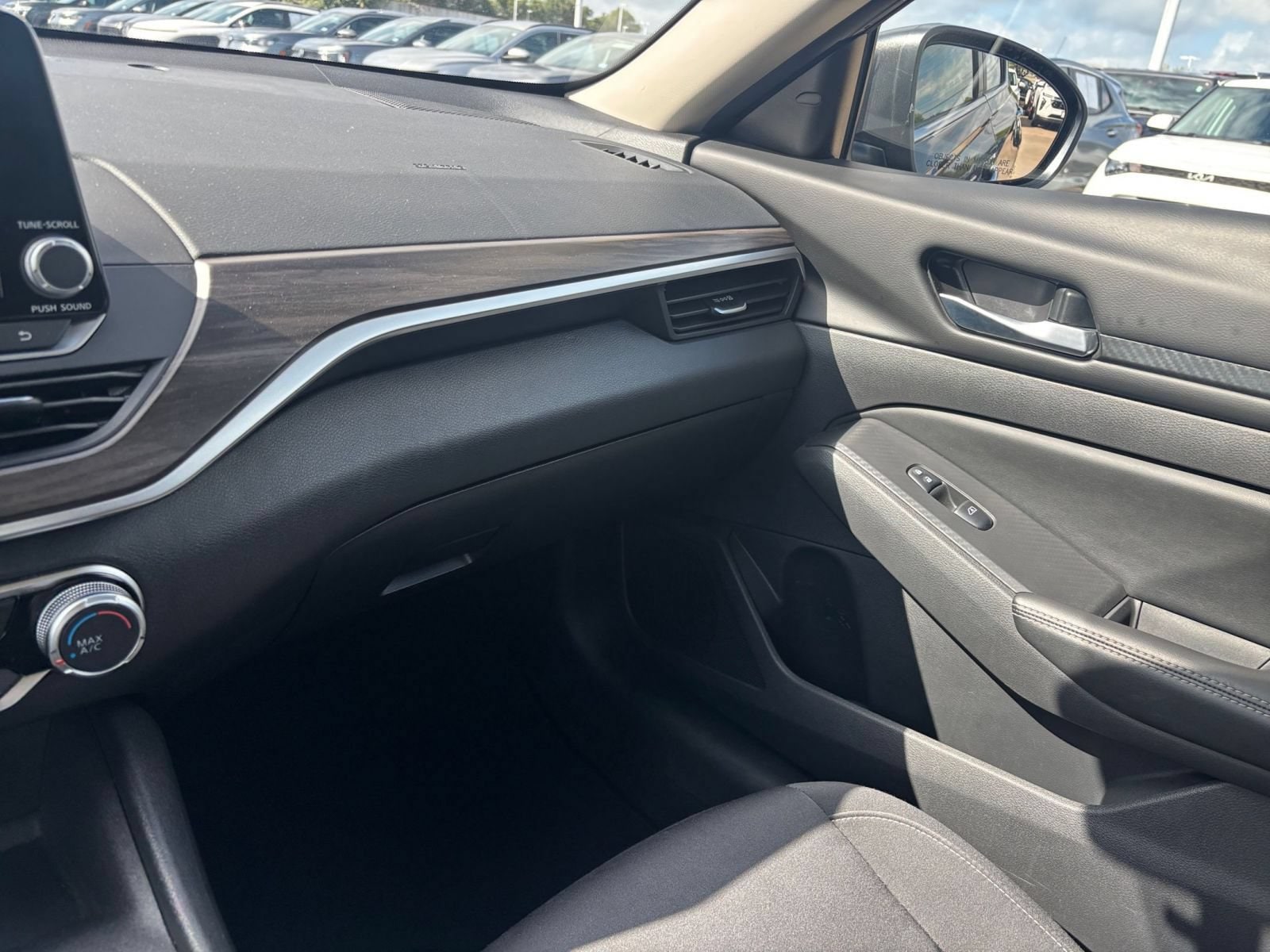 Thumbnail: 2025 Nissan Altima - 34