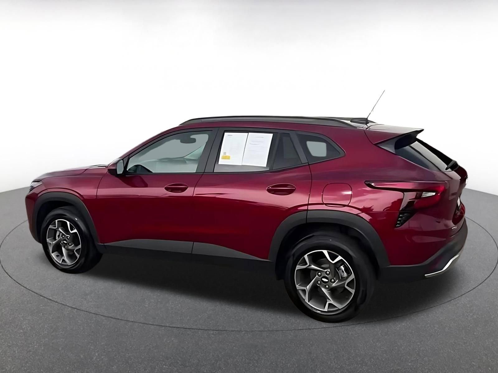 Thumbnail: 2025 Chevrolet Trax - 16