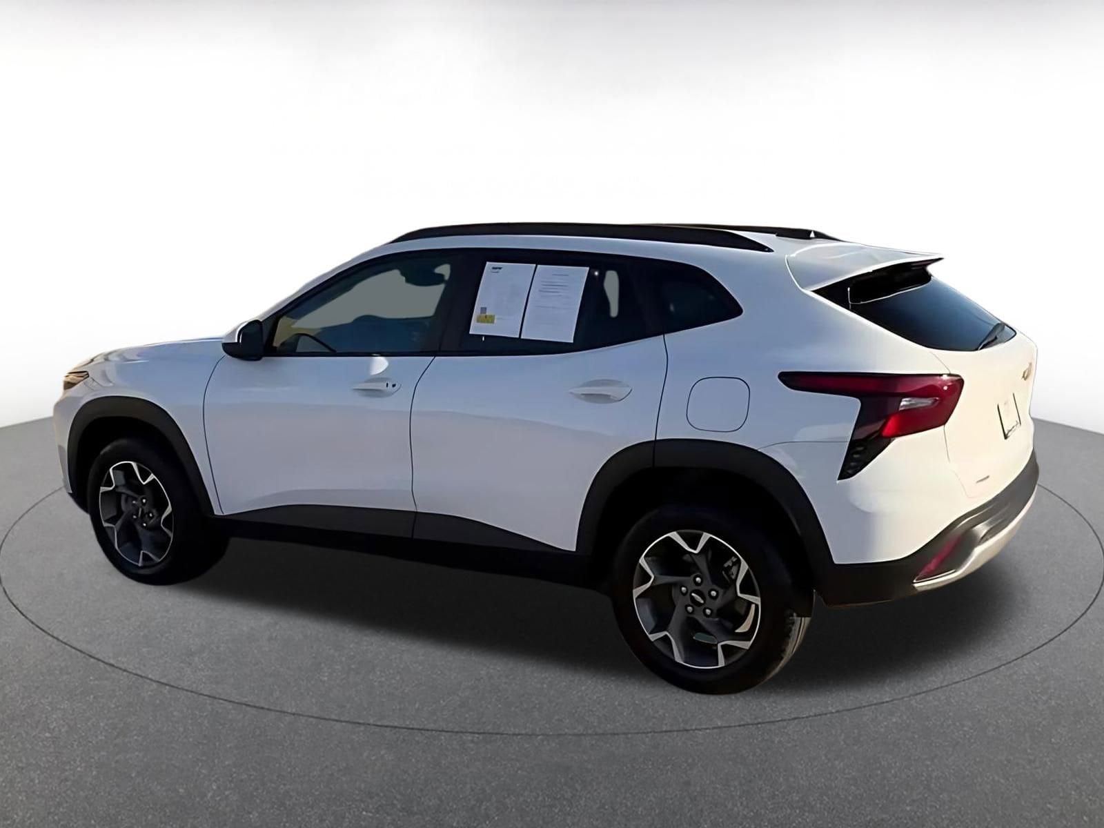 Thumbnail: 2025 Chevrolet Trax - 10