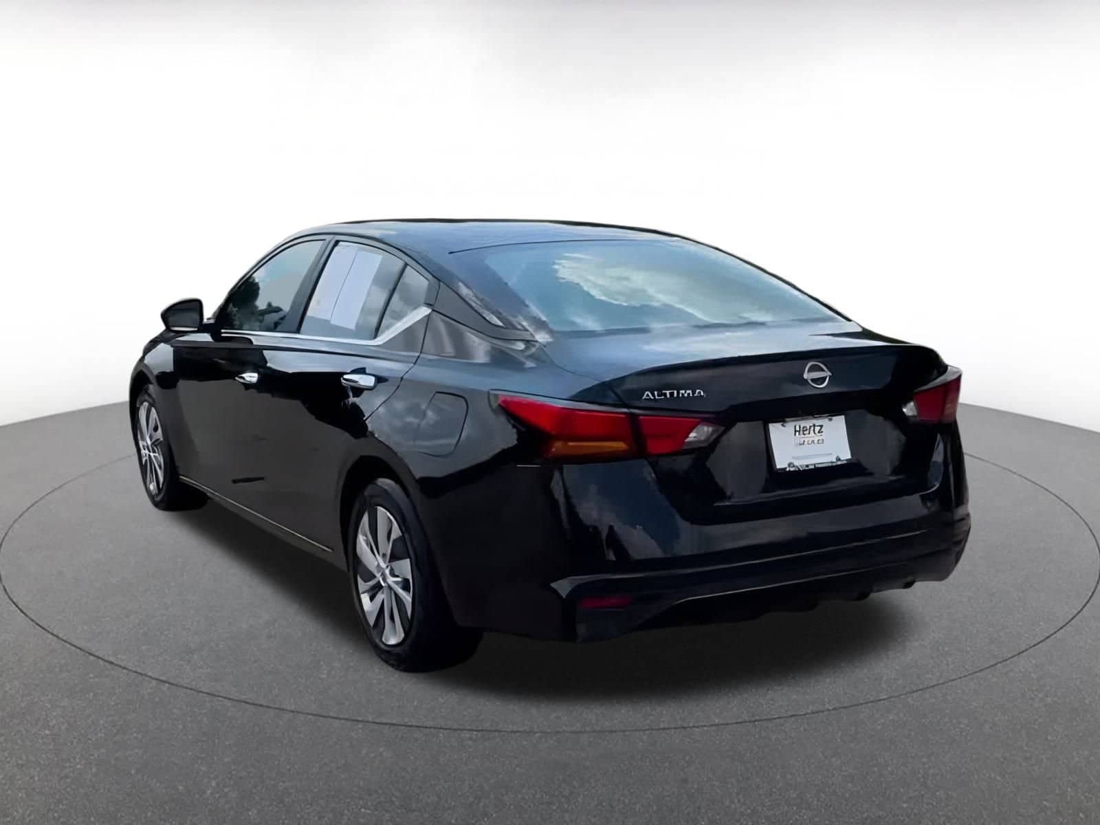 Thumbnail: 2023 Nissan Altima - 10