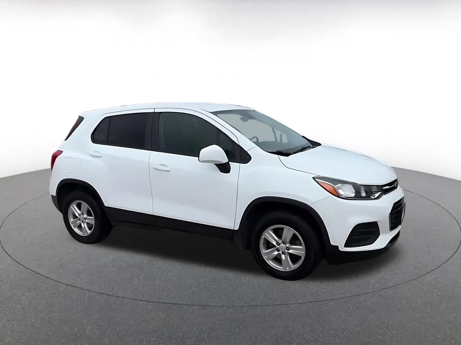 Thumbnail: 2020 Chevrolet Trax - 2