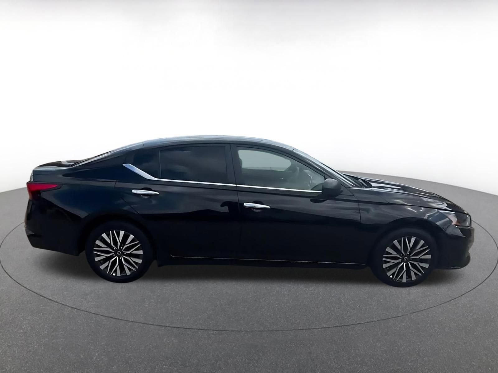 Thumbnail: 2025 Nissan Altima - 14