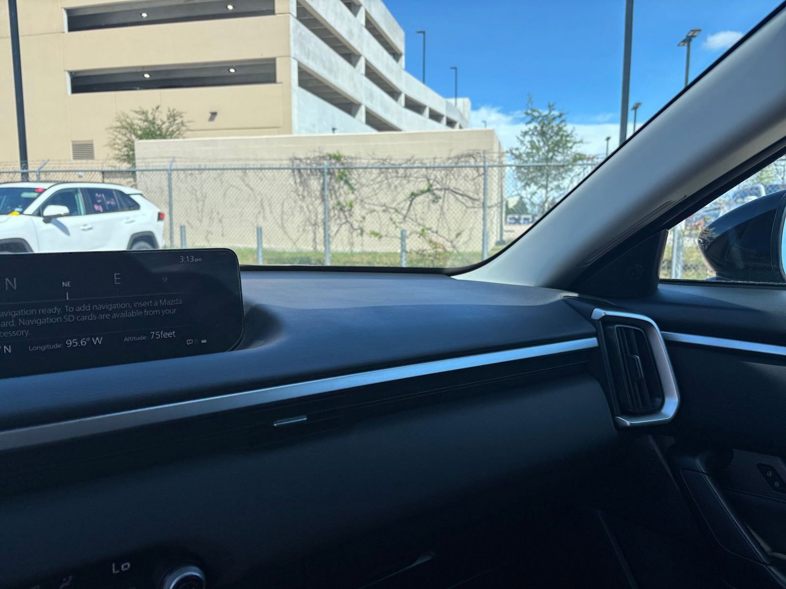 Thumbnail: 2025 Mazda CX-50 - 33