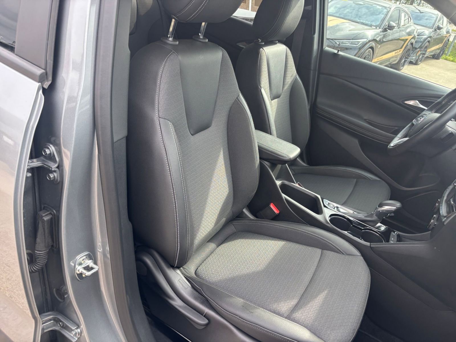 Thumbnail: 2025 Buick Encore GX - 35