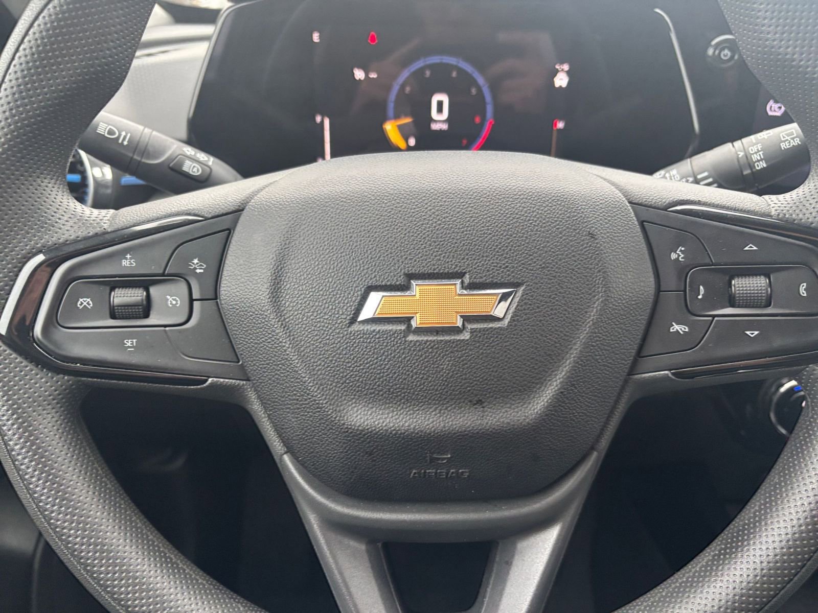 Thumbnail: 2025 Chevrolet Trax - 25