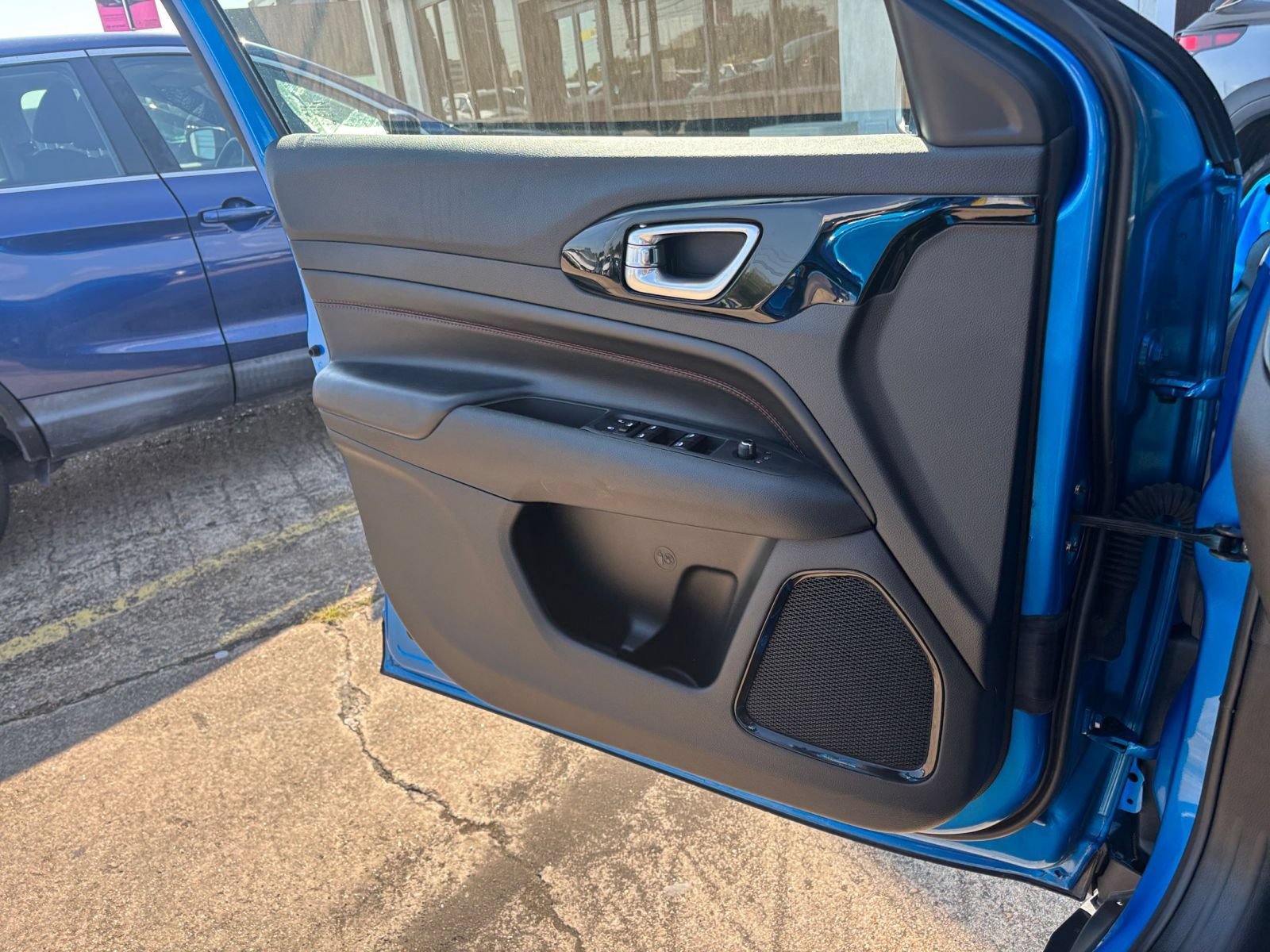 Thumbnail: 2025 Jeep Compass - 18