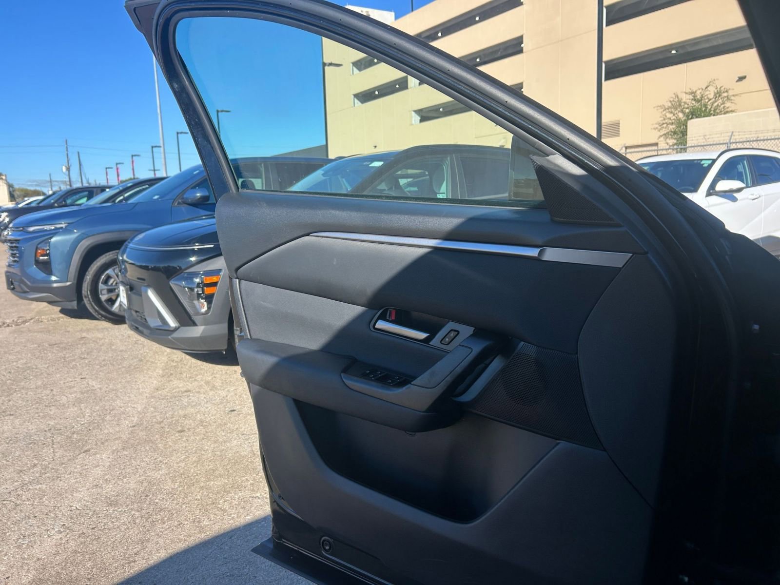 Thumbnail: 2025 Mazda CX-50 - 20