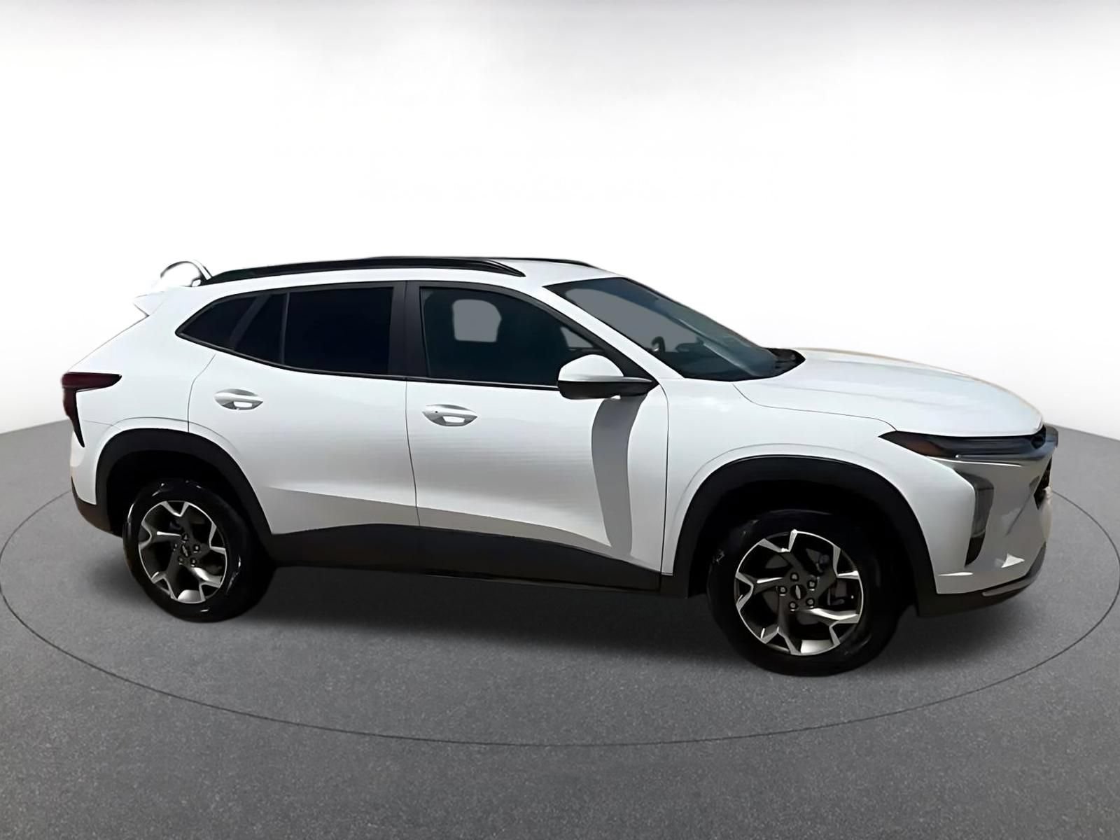 Thumbnail: 2025 Chevrolet Trax - 16