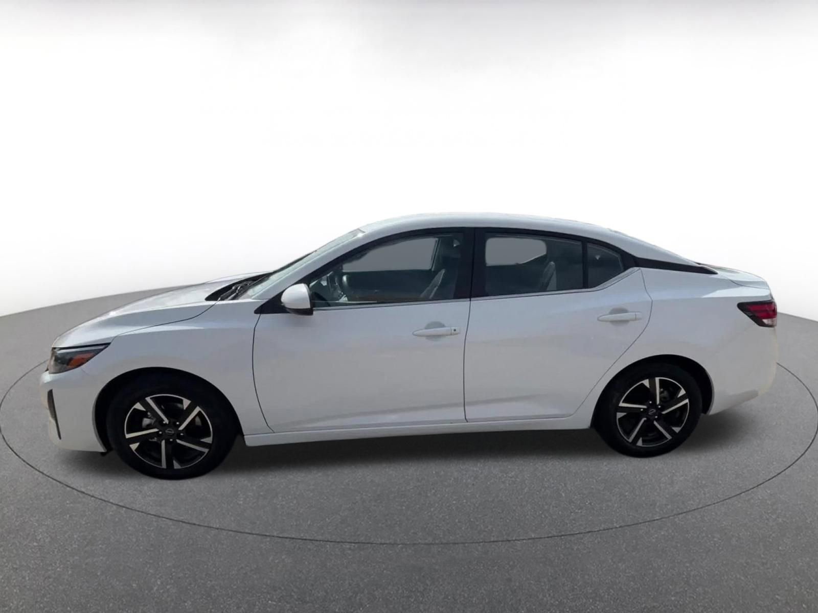 Thumbnail: 2025 Nissan Sentra - 9