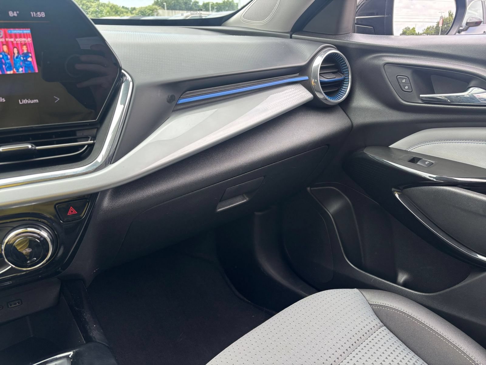 Thumbnail: 2025 Chevrolet Trax - 34