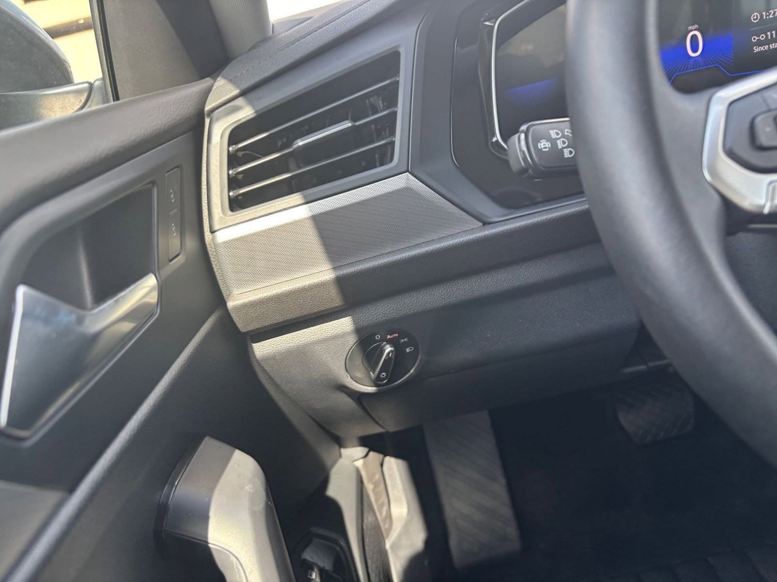 2024 Volkswagen Jetta S 27