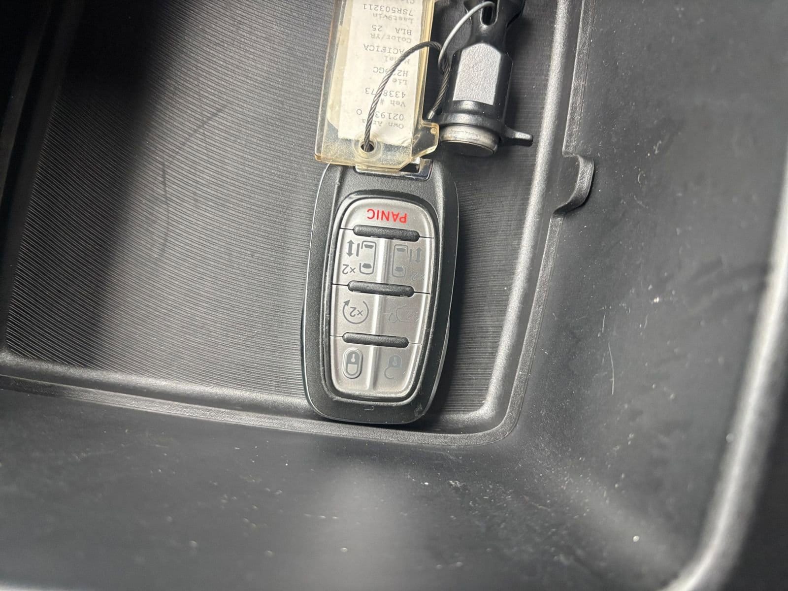 Thumbnail: 2025 Chrysler Pacifica - 21