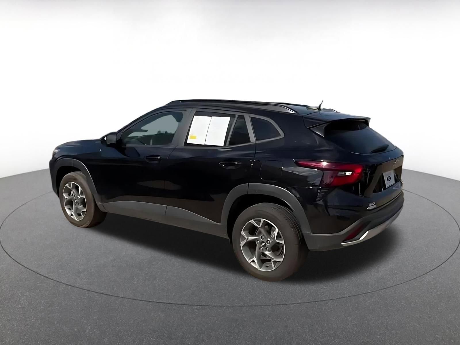 Thumbnail: 2025 Chevrolet Trax - 10