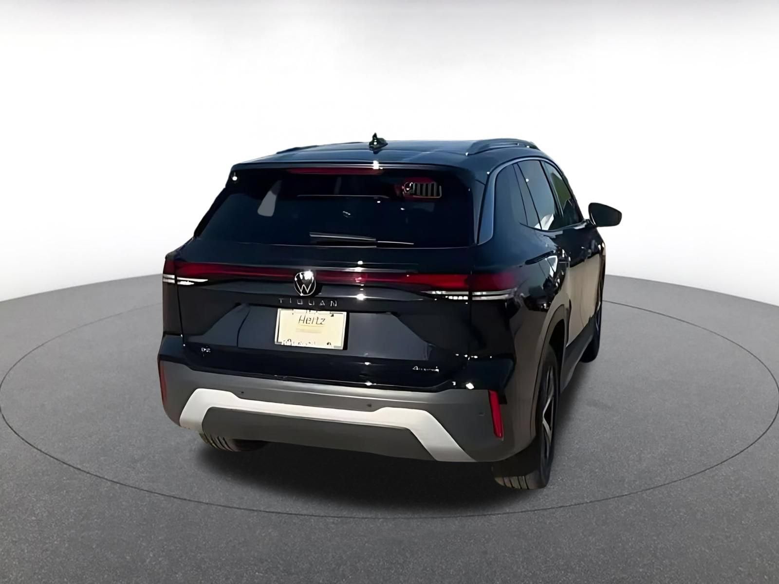 Thumbnail: 2026 Volkswagen Tiguan - 13