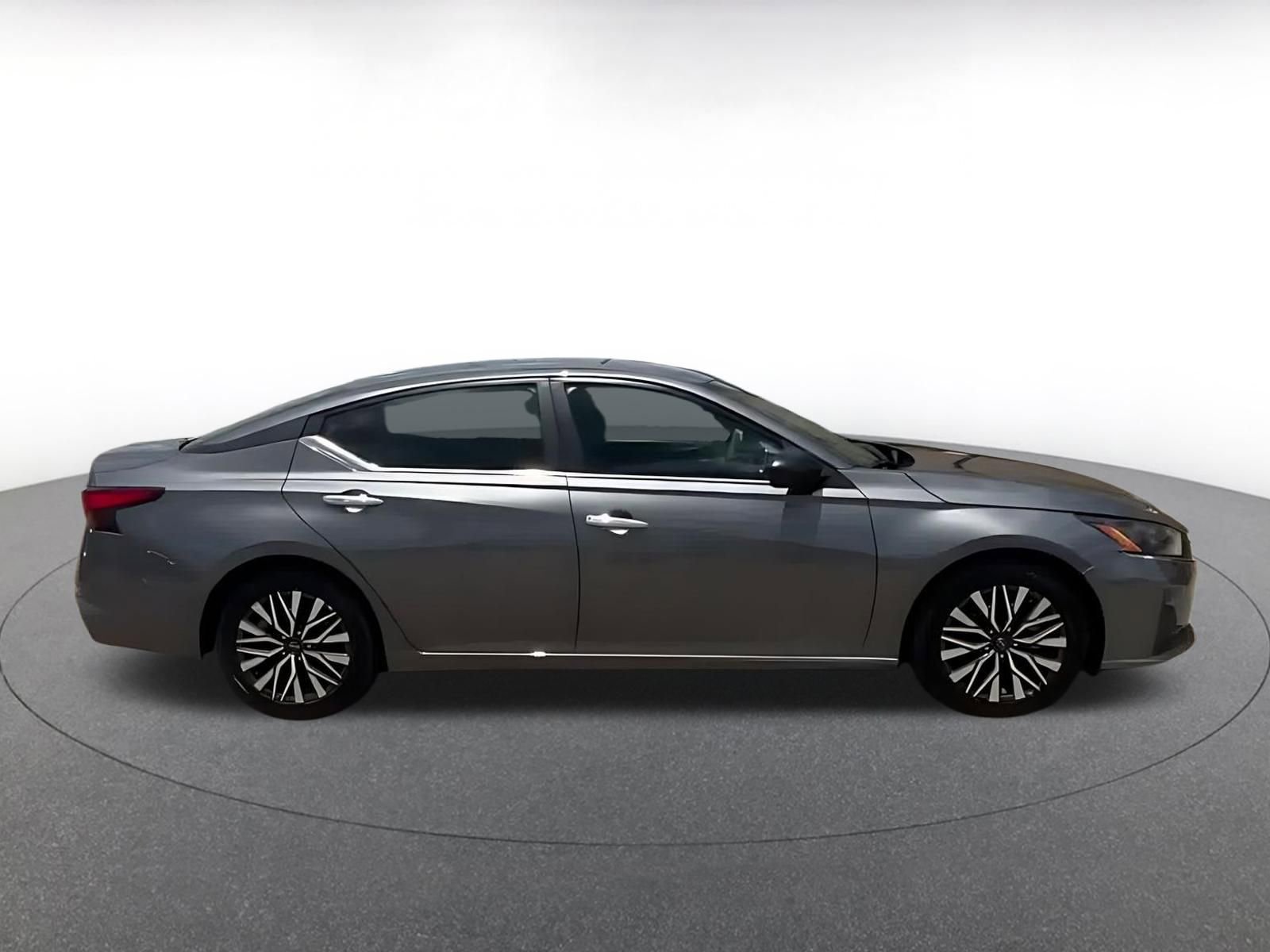 Thumbnail: 2025 Nissan Altima - 16