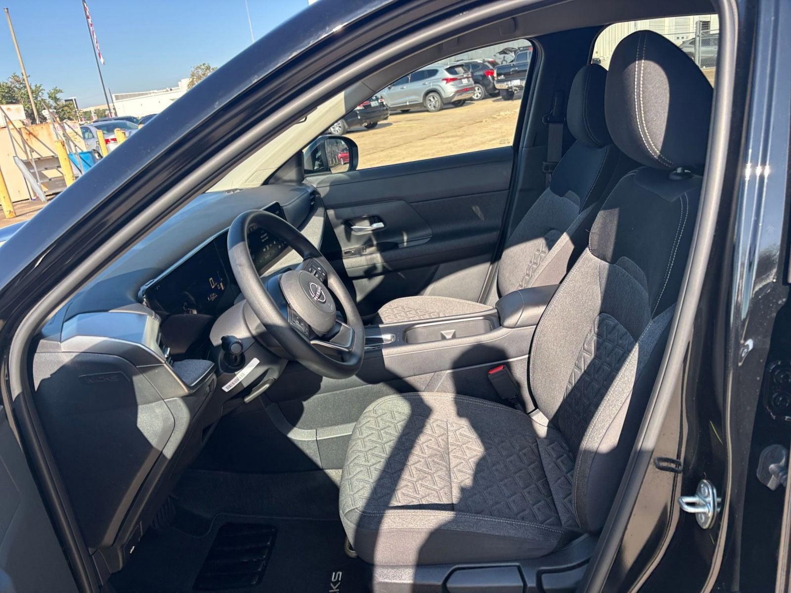 Thumbnail: 2025 Nissan Kicks - 24