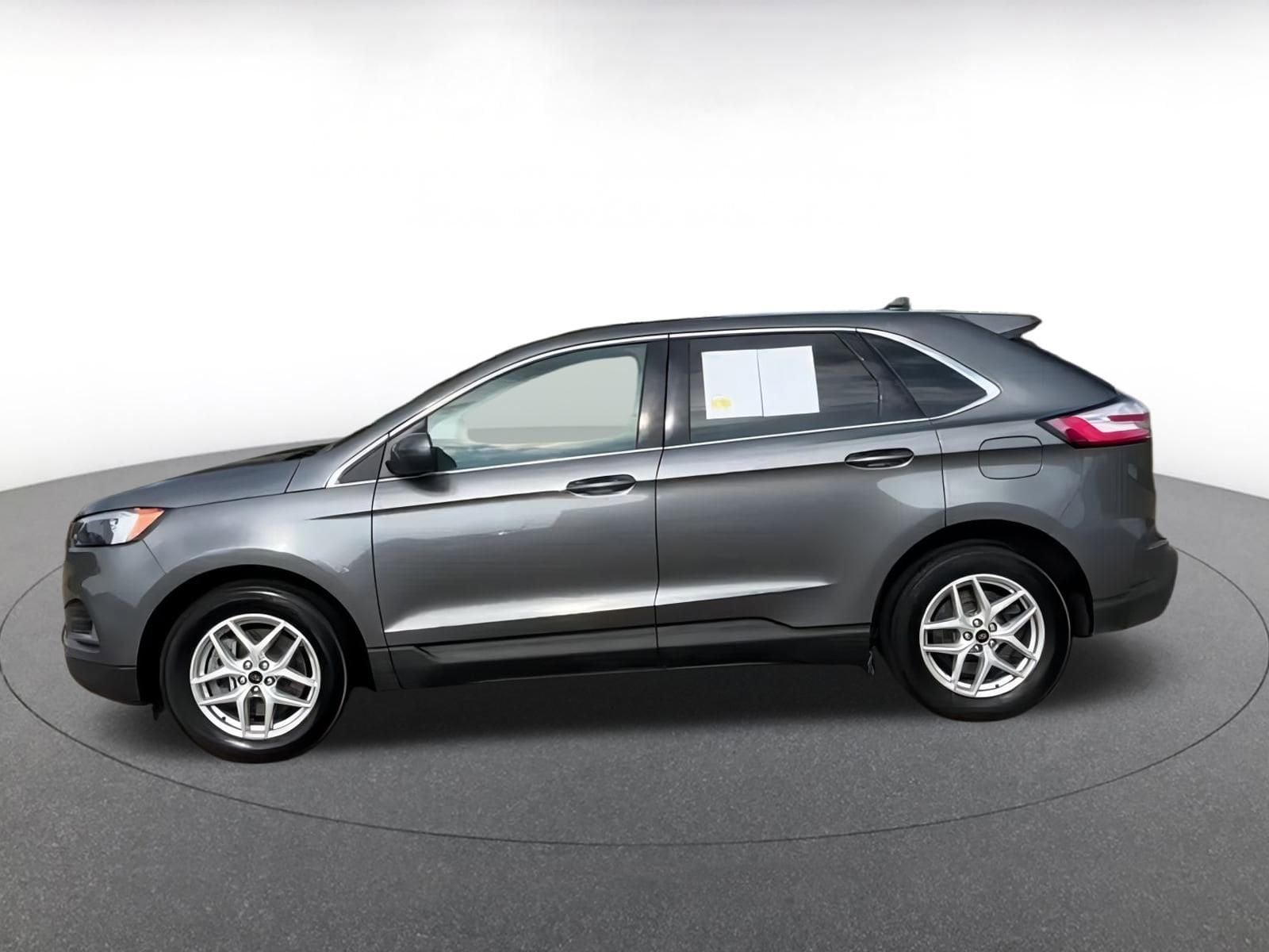 Thumbnail: 2024 Ford Edge - 9