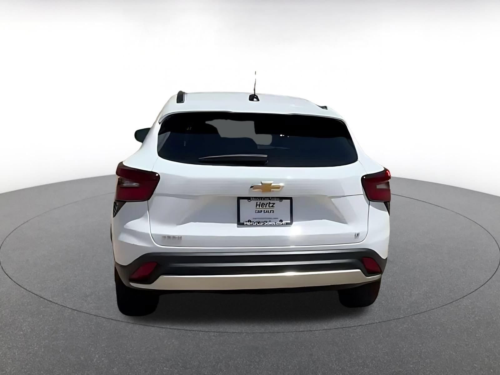 Thumbnail: 2025 Chevrolet Trax - 4