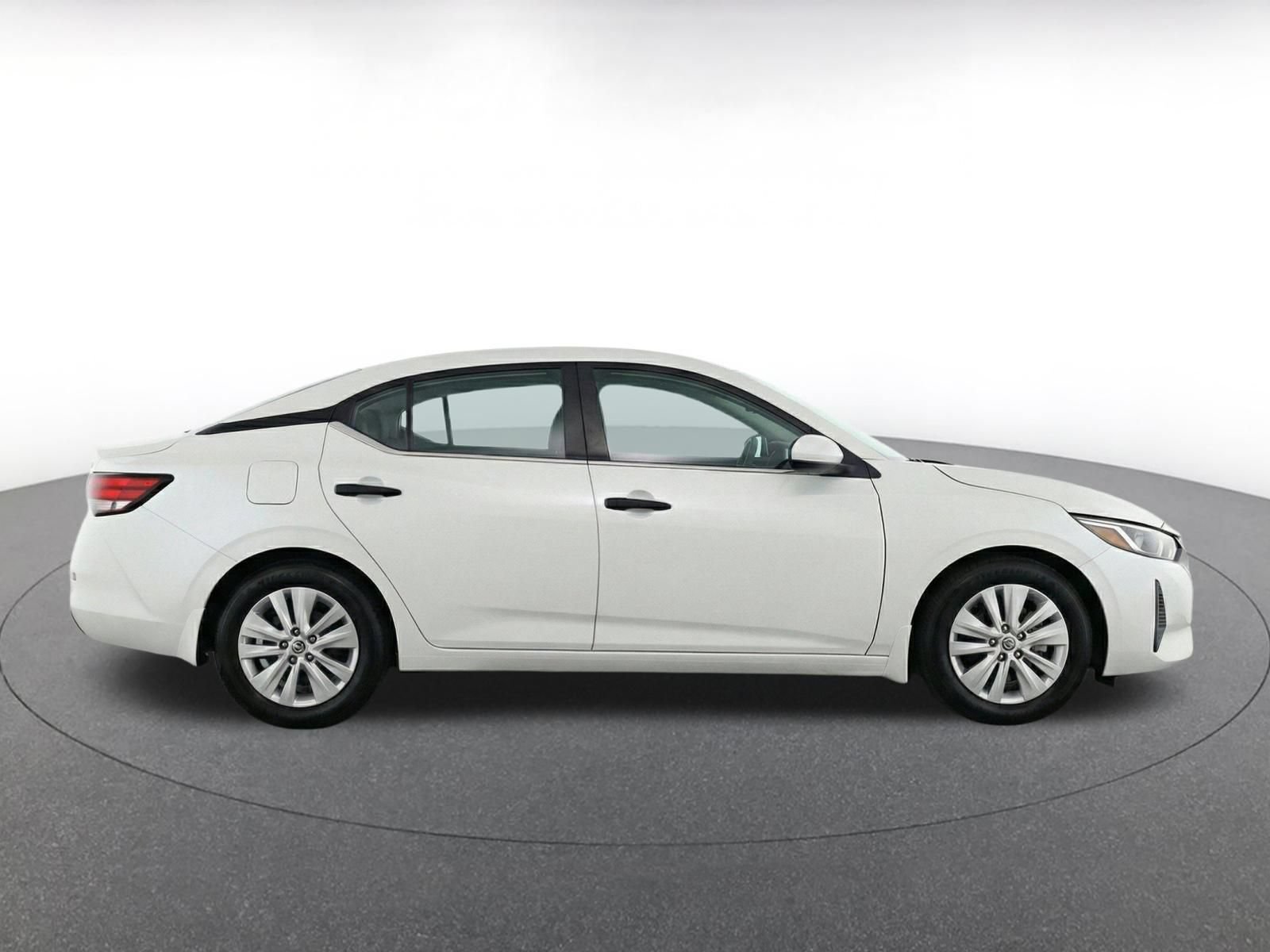 2025 Nissan Sentra S - Photo 12