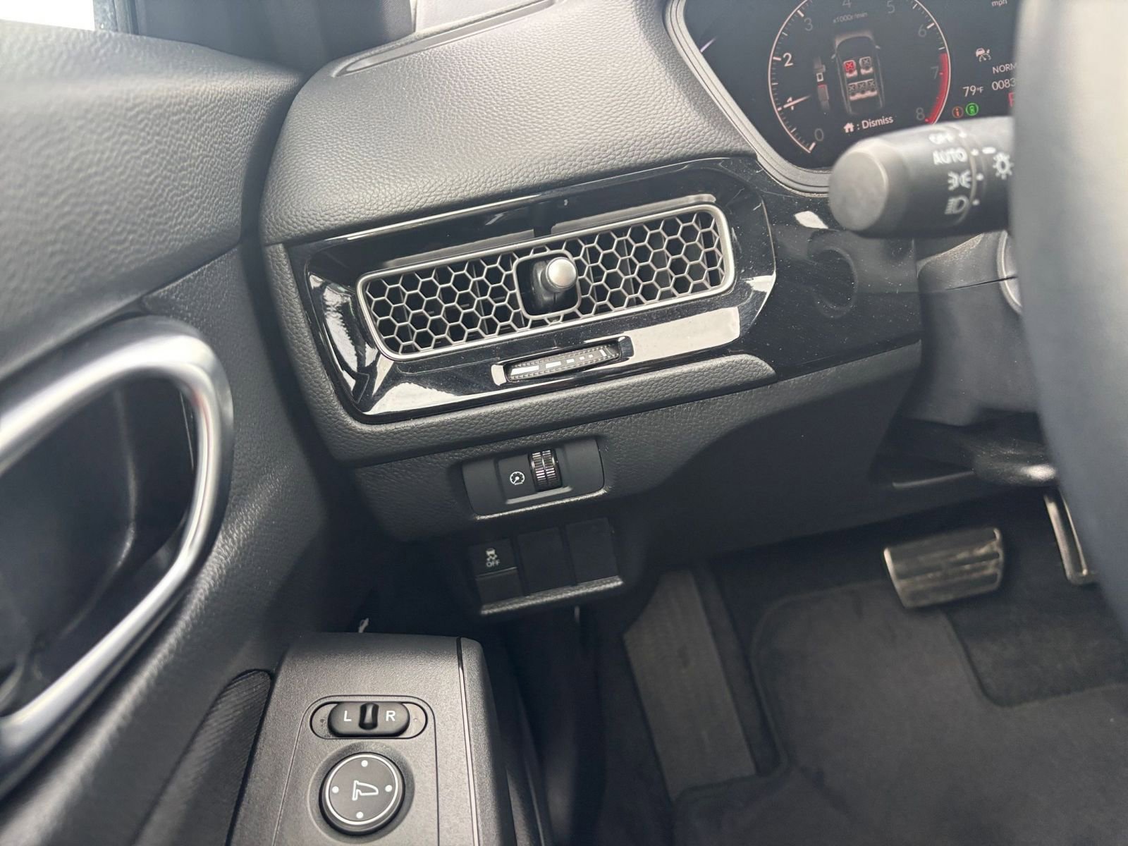 Thumbnail: 2025 Honda Civic - 32