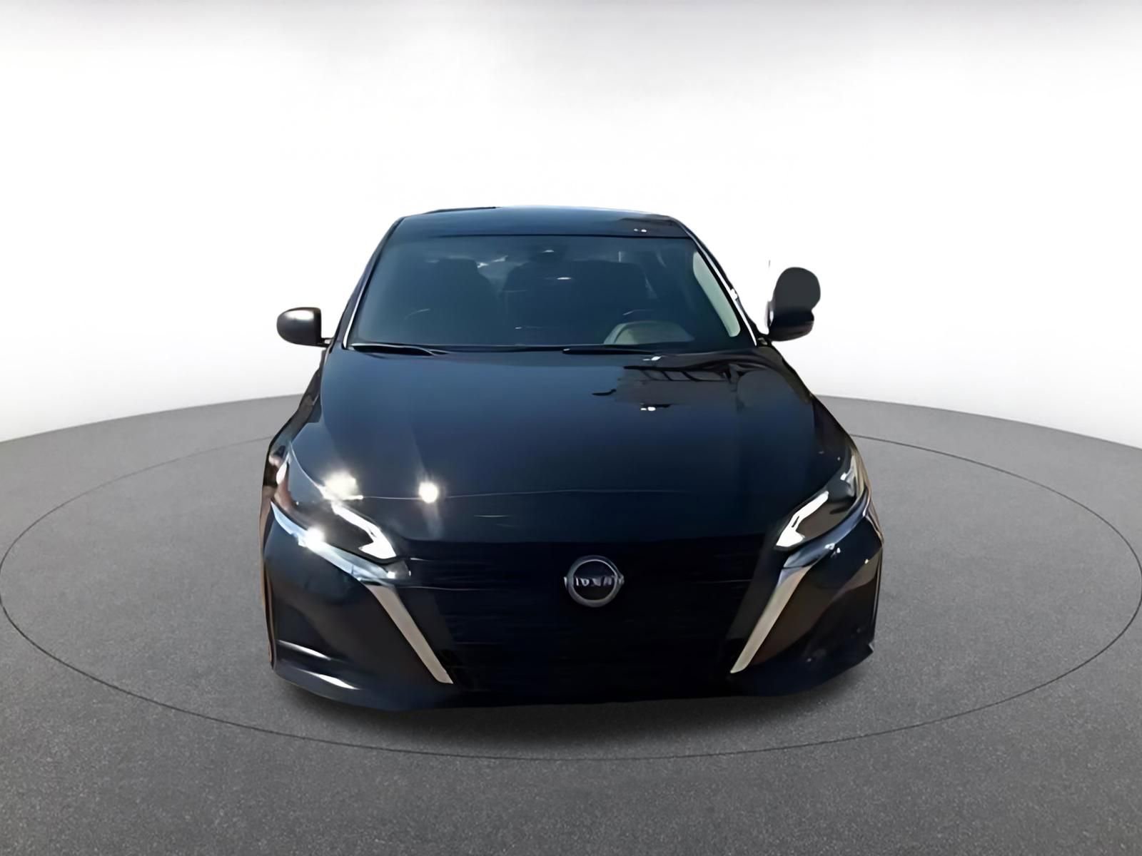 Thumbnail: 2025 Nissan Altima - 15