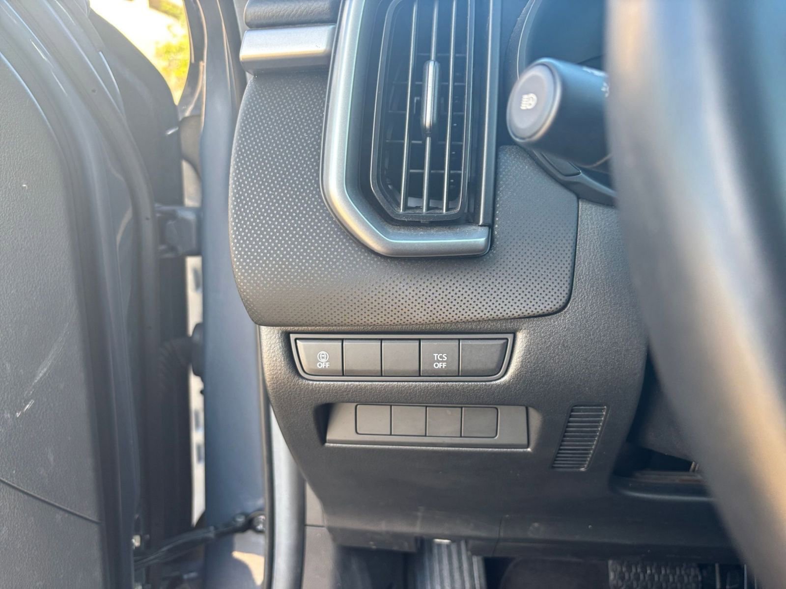 Thumbnail: 2025 Mazda CX-50 - 32