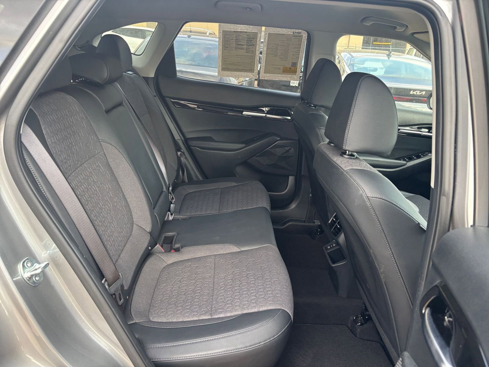 Thumbnail: 2025 Kia Seltos - 27