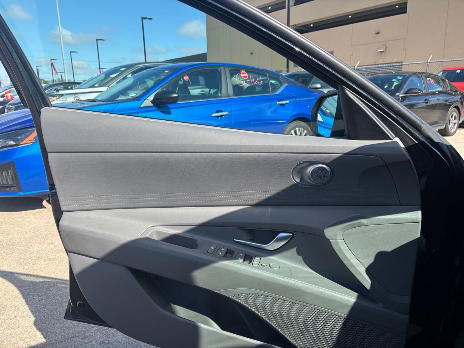 Thumbnail: 2023 Hyundai Elantra - 18