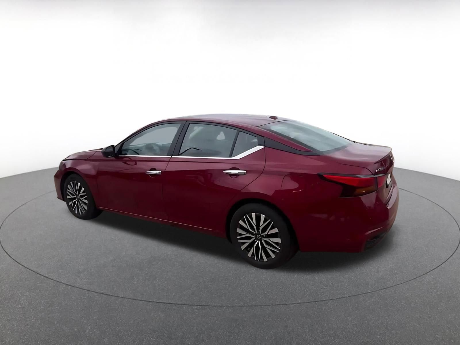 Thumbnail: 2025 Nissan Altima - 10