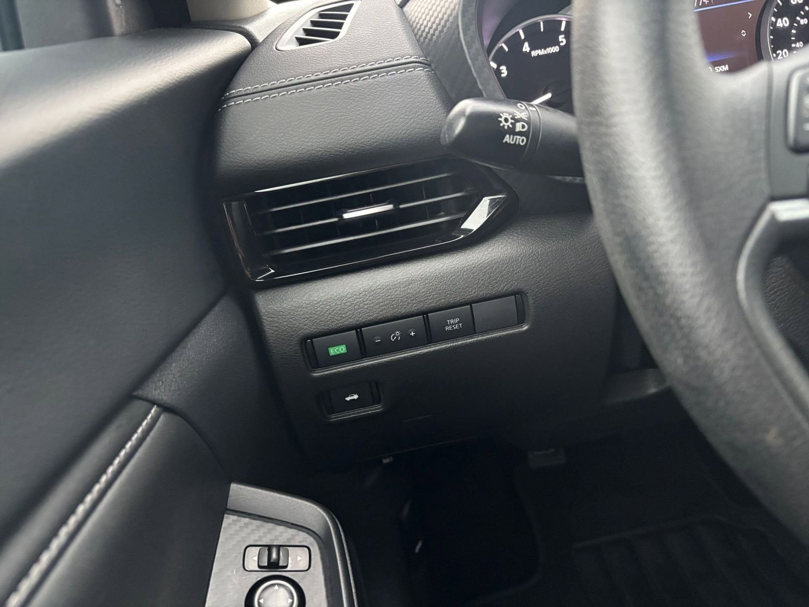 2024 Nissan Sentra SV 27