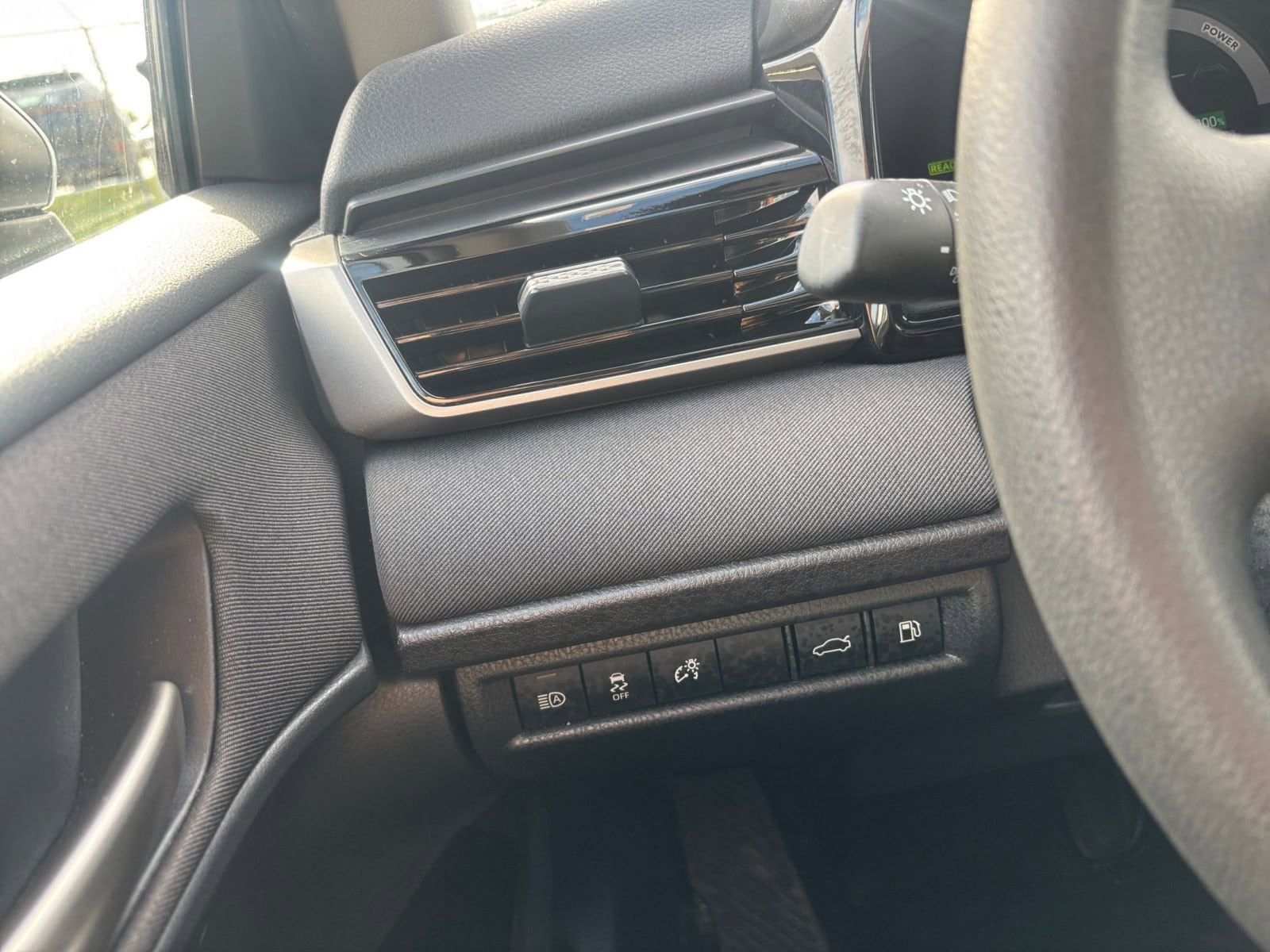 Thumbnail: 2025 Toyota Camry - 33