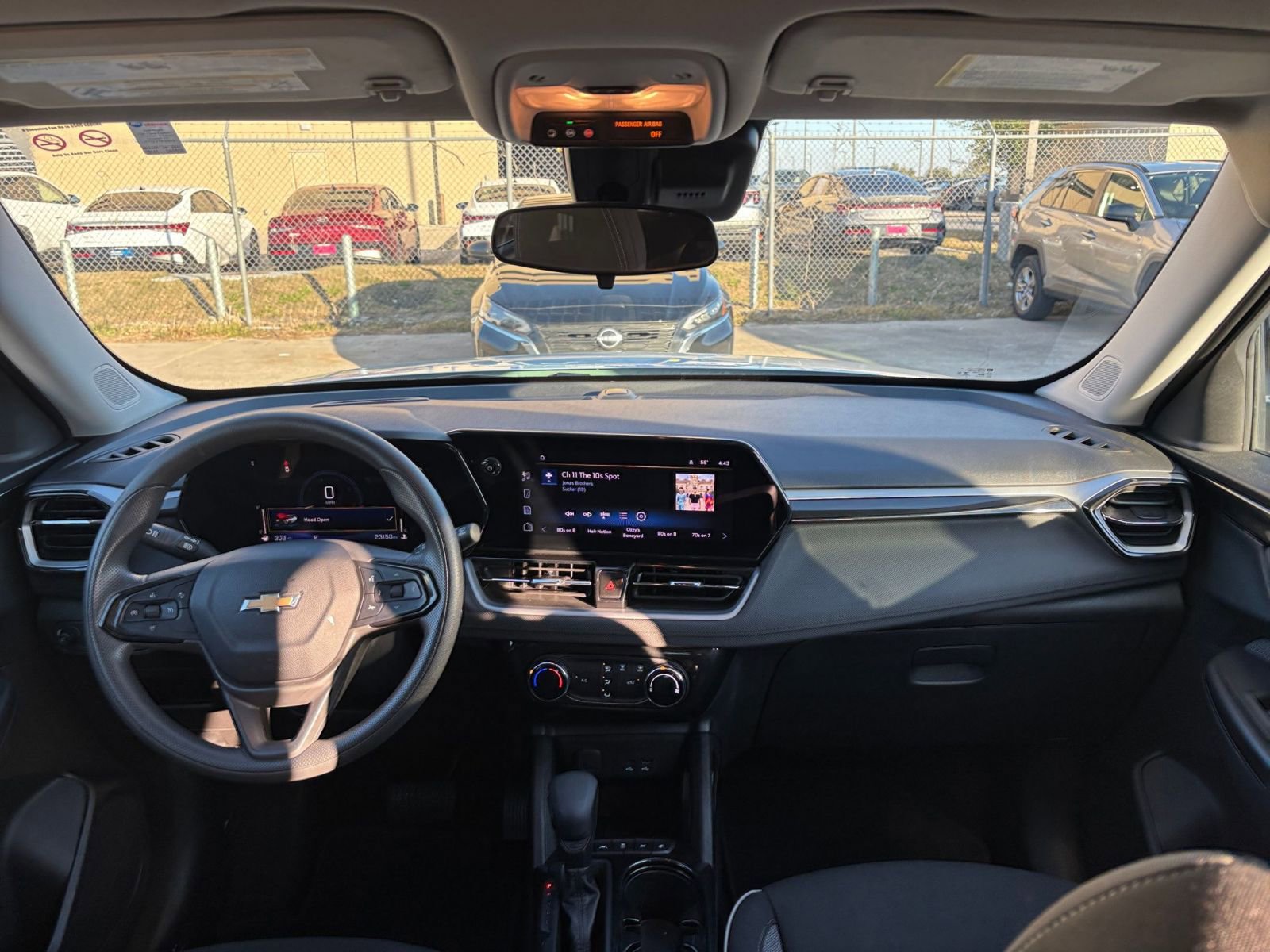 Thumbnail: 2025 Chevrolet TrailBlazer - 32