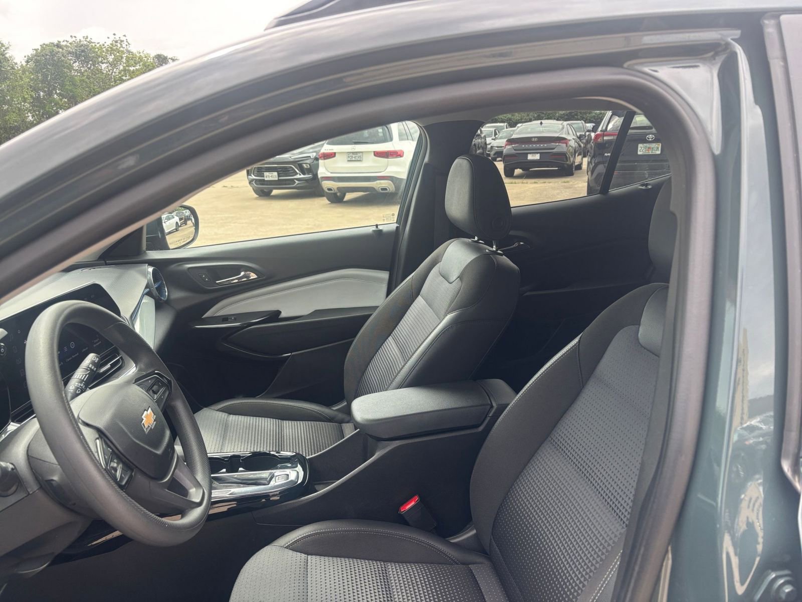 Thumbnail: 2025 Chevrolet Trax - 34