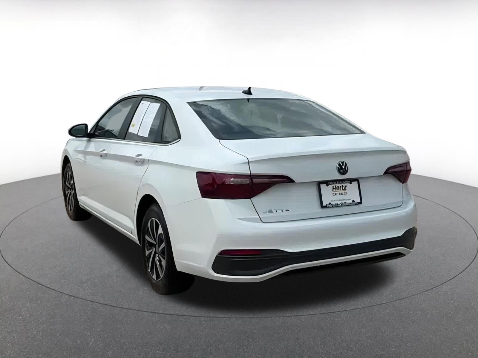 Thumbnail: 2024 Volkswagen Jetta - 5