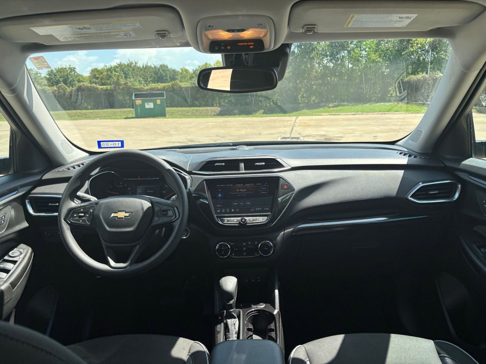 Thumbnail: 2023 Chevrolet TrailBlazer - 32