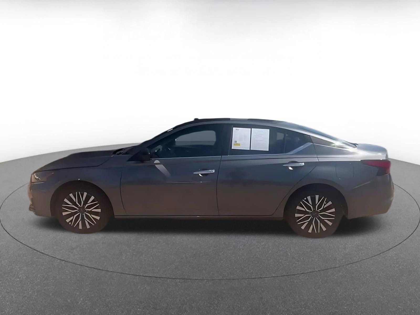 Thumbnail: 2025 Nissan Altima - 8