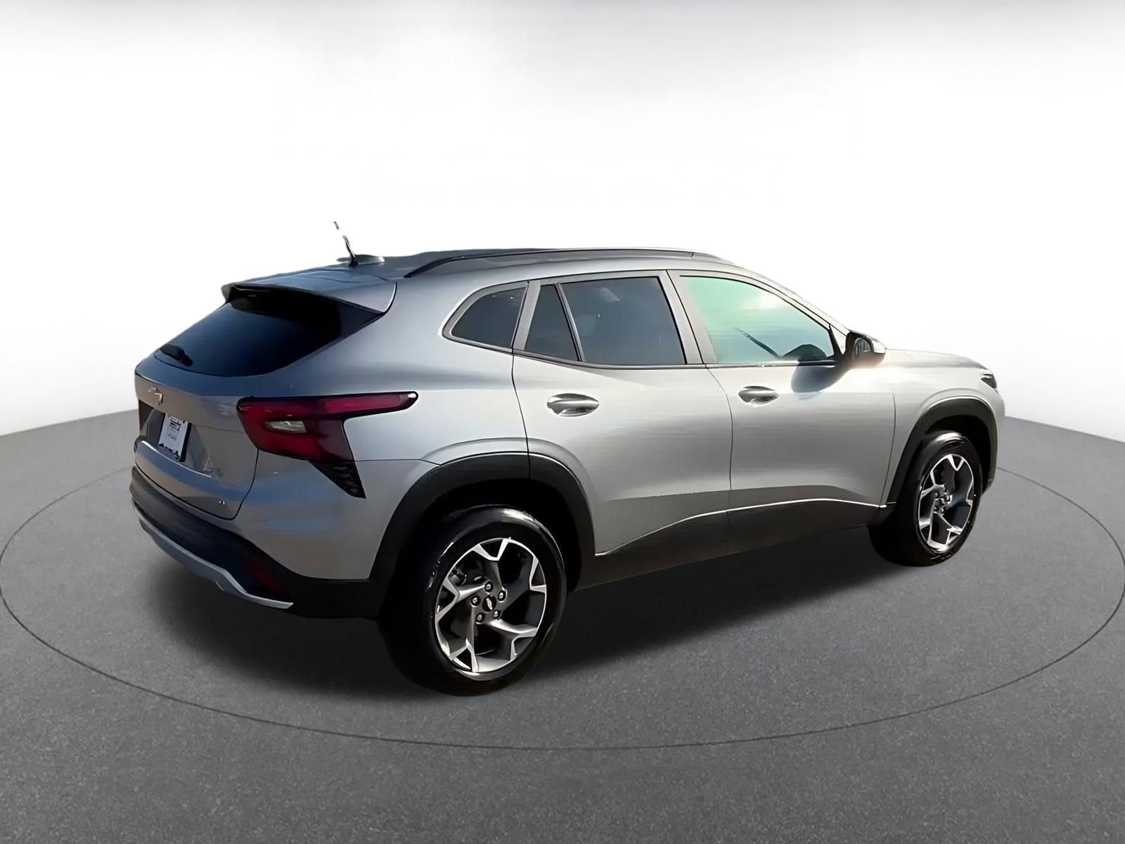 Thumbnail: 2025 Chevrolet Trax - 14