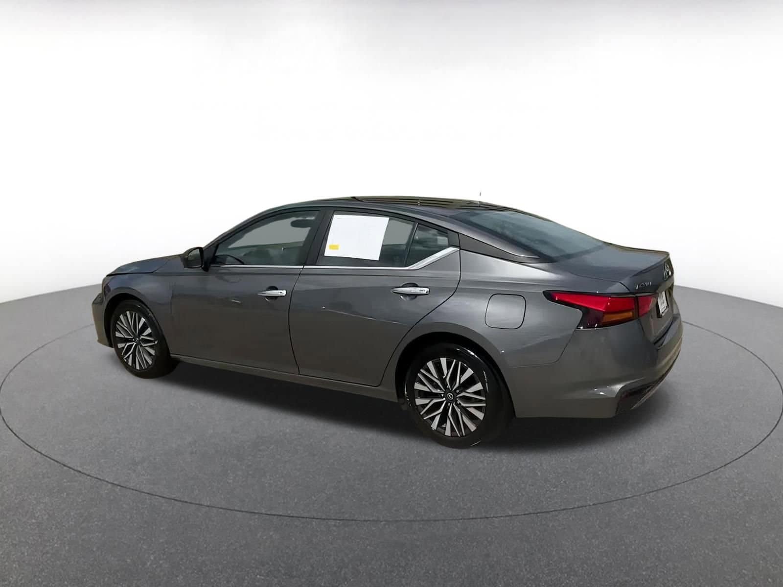 Thumbnail: 2024 Nissan Altima - 8